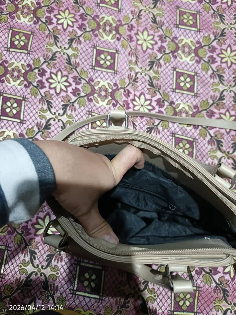 preloved 10/10 condition 4