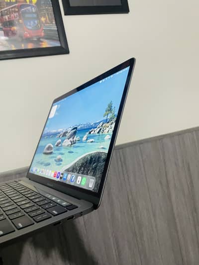 MacBook Pro 2020 i5 16/512gb 10/10 machine