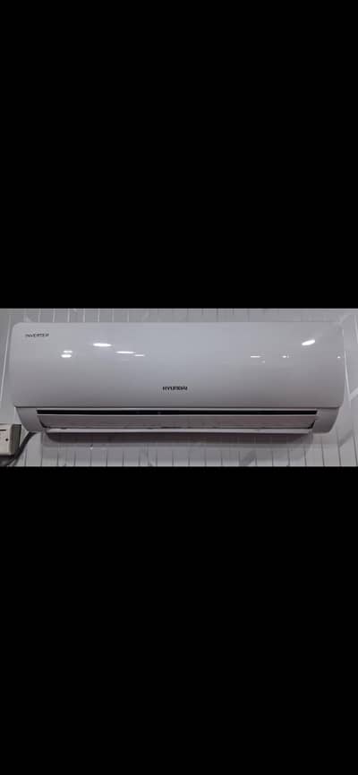 AC Hyundai 1 Ton DC Inverter AC – Excellent Condition –