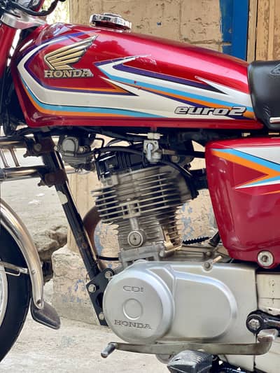 Honda CG 125 Red Colour.