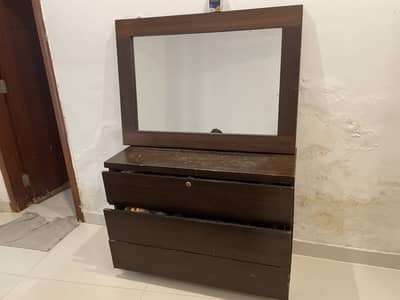Dressing table with mirror