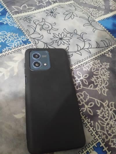 only 4monts used 4/128 like new condition