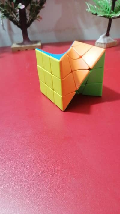 This is a cube of moyu brand 10/10 condition