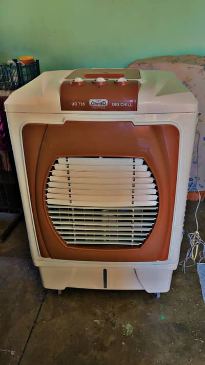 BiG Ac & Cooler & Chill Room Air For Sale UD 795 model no ha ya Oky