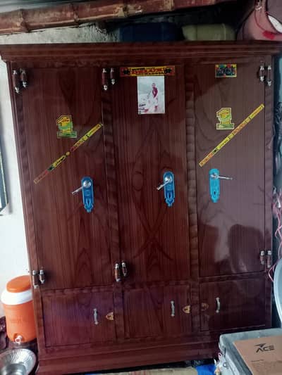 Almari 3 door chadar wali
