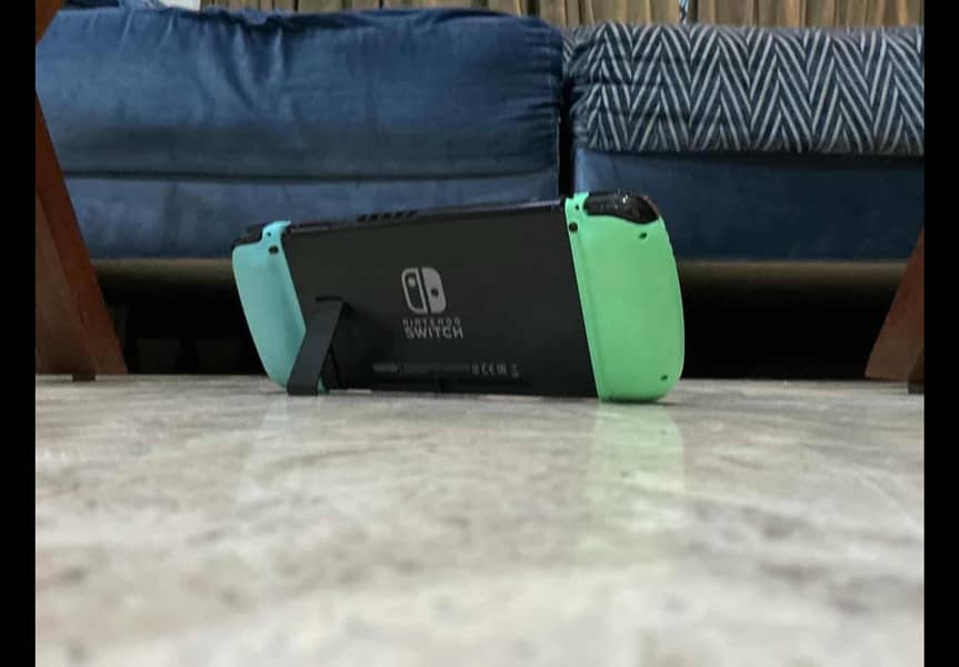 Nintendo Switch V2 (Regular) 6