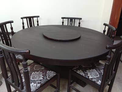 Dining table with 6 chairs