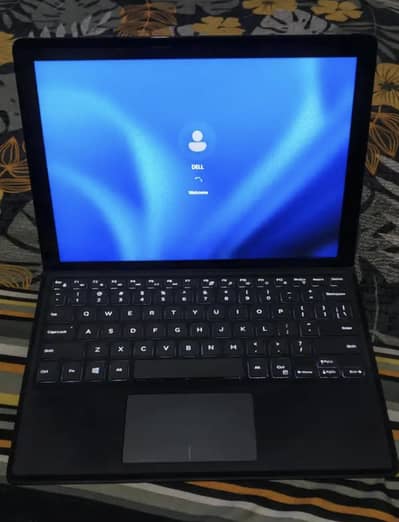 dell i7 8th gen 4 cores 16/256gb tablet+laptop touch n type