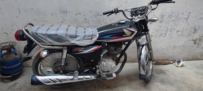 Honda 125 2015 model engine sealed hai