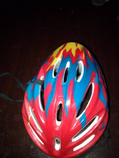 Bicycle helmet