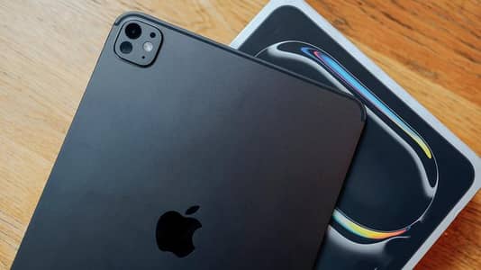 Apple iPad Pro M5 (wifi+cellular) 10 months warranty