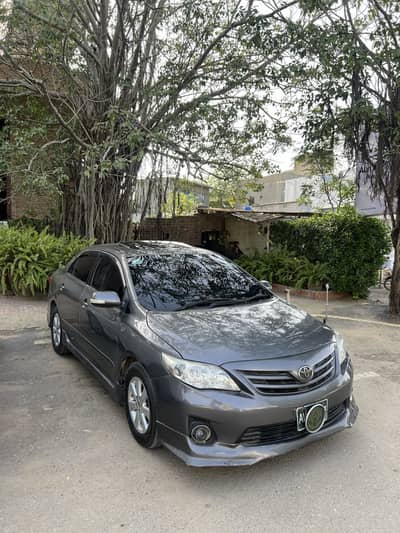 Toyota Corolla SR 1.6 (6 Speed Manual Sunroof)