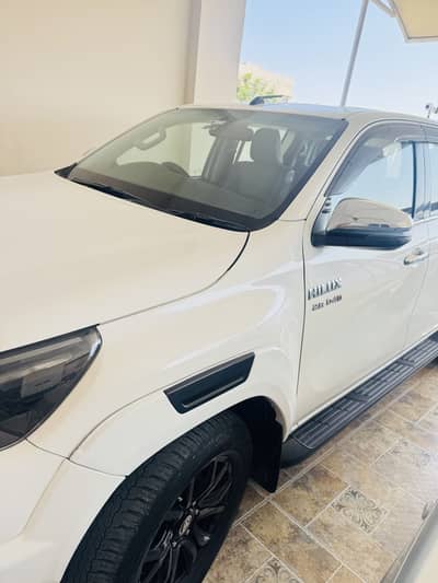 Toyota hilux Revo V 2021 Model