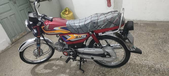 bike bilkul saf he is nbr p call krna,0,3,1,3,8,7,0,5,2,1,2