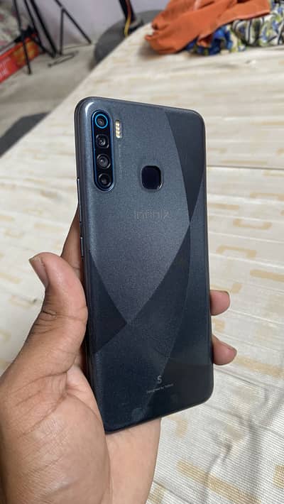Infinix s5 all to all ok 10/10 pta approved 4/64