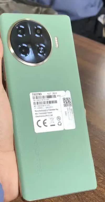 Tecno spark 20 pro plus