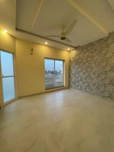 5 Marla Reasonable Budget House | Prime Block | Available For Sale In Lake City