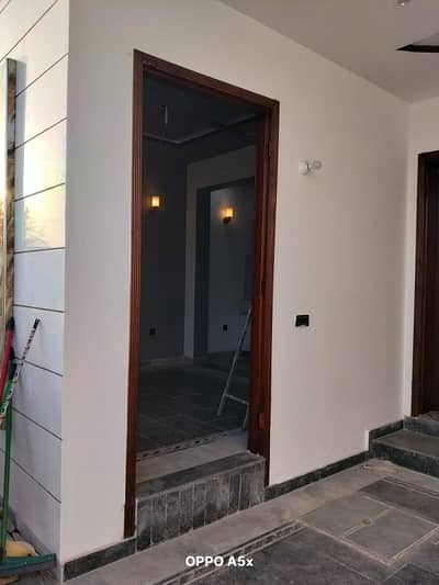 5 Marla House For Rent At 60 Feet Road M8 Block Lake City