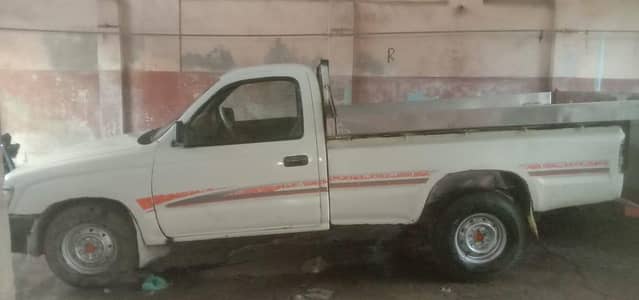 toyoyta Hilux 2005 modle