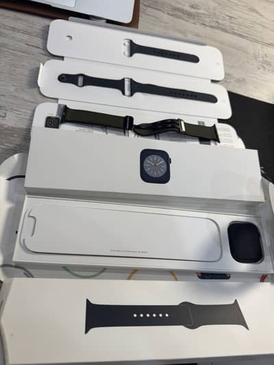 APPLE WATCH SERIES 8 WITH GPS (Original)