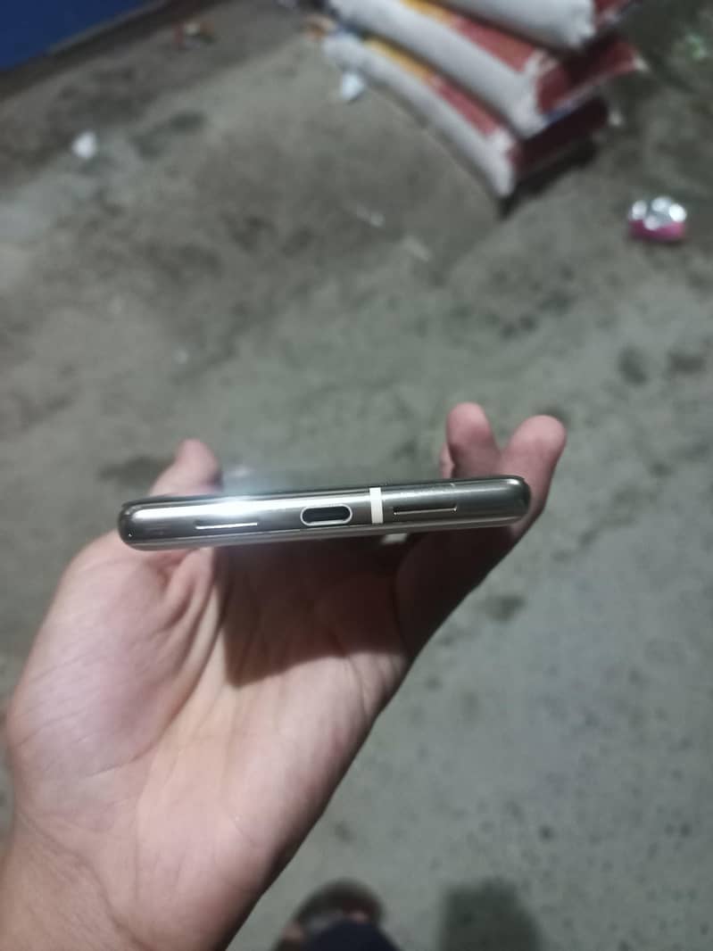 Google pixel 6 pro 4