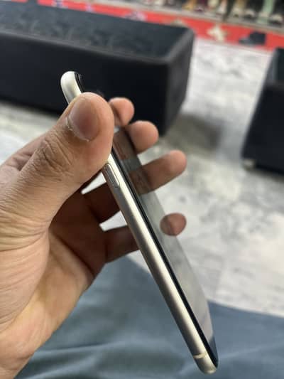 I phone 11 jv for sale 03126884606