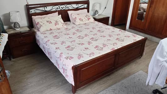 Double Bed. King Size Along with side tables.