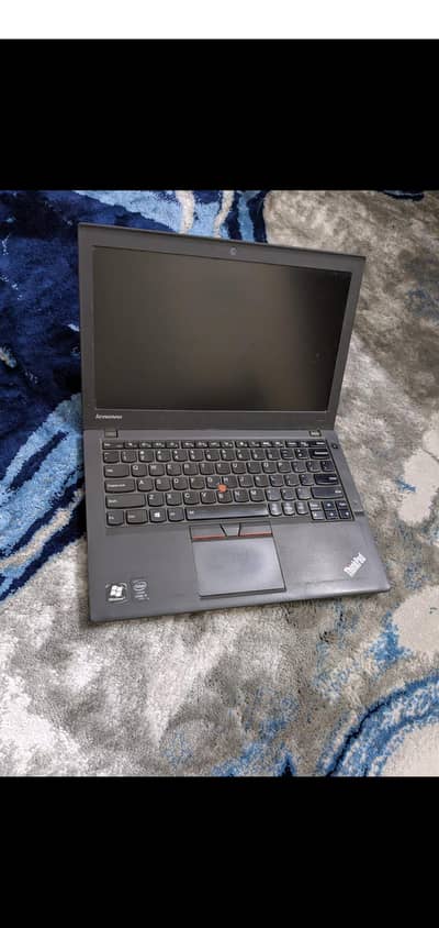 lenovo ThinkPad x250 i7 5gen, 256gbssd, 8gbram dual battery.