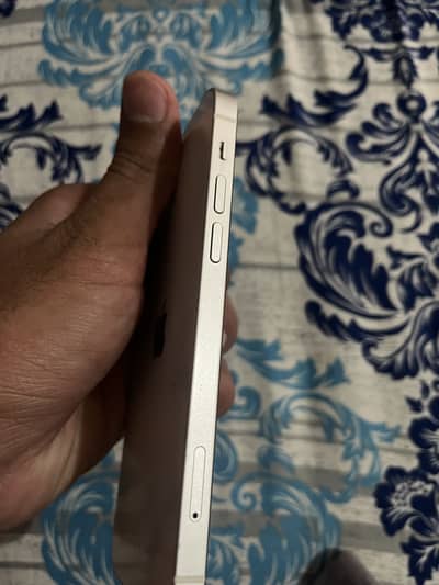 12 Mdm 64 gb waterproof