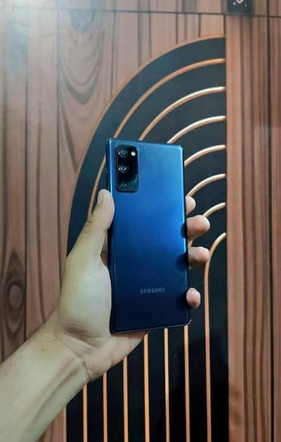 Samsung S20 Fe 128gb official