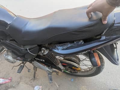 Ravi 125cc use ka theak ha bas uper Kuch pasa lagyna ha
