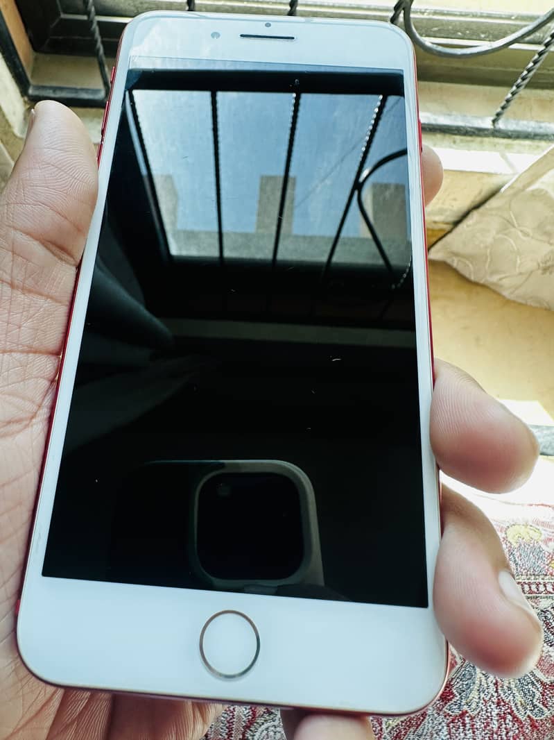 iPhone 7 Plus red 1