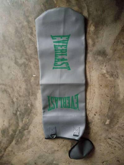 A boxing bag for gymers