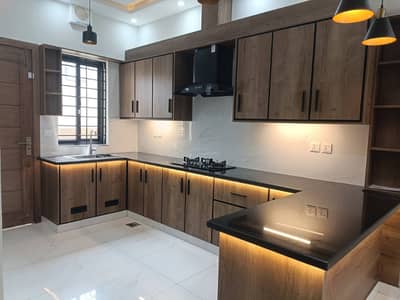 Luxury Brand New 5 Marla Full House for Rent in Lake City