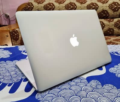 MacBook Pro Core i7 HQ (16GB/256GB) 10by10 Condition03107755855