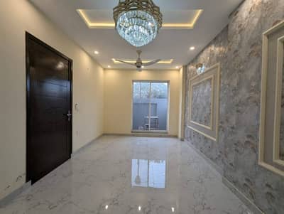 10 Marla Non Furnished Upper Portion For Rent In Bahria Town Lahore