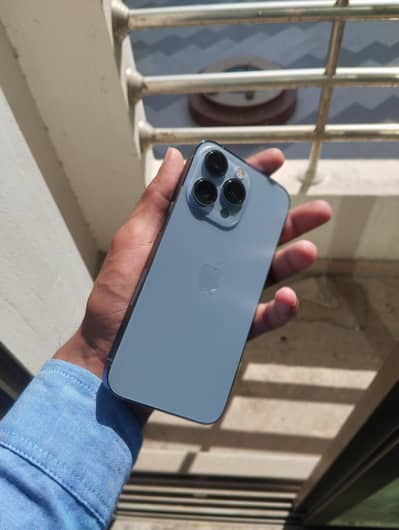 ifone13pro urgent sale 10/10. two month/ 4 month. / SIM time