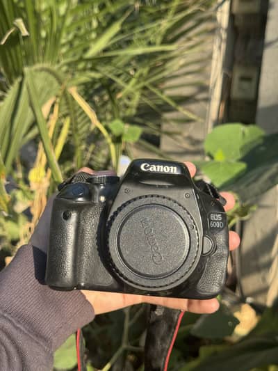 Canon 600d with 50mm and 75-300mm lens