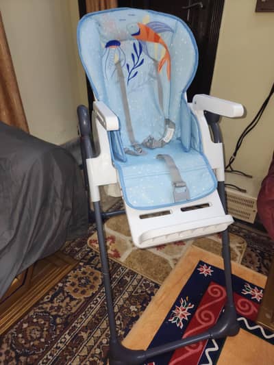 BABY HIGH CHAIR AND WALKER