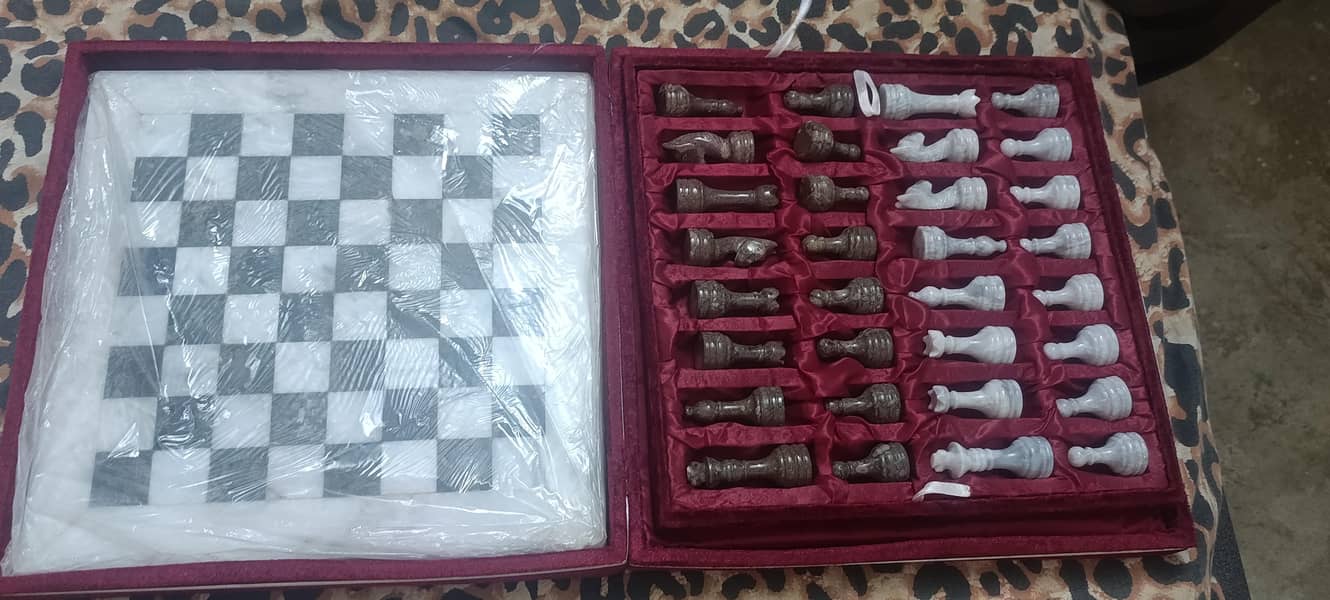 chess marble 0