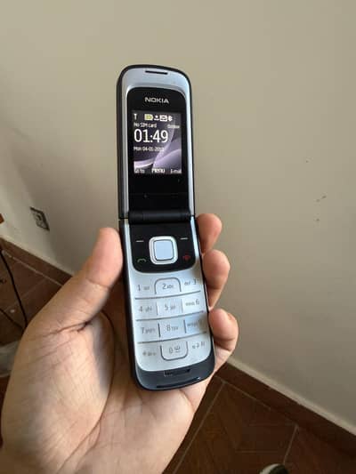 Original Nokia 2720 flip Mobile for sale