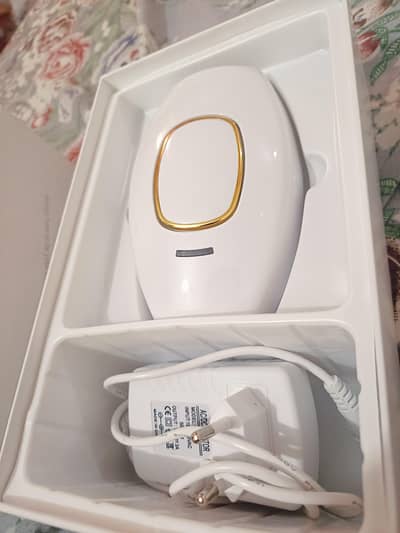 IPL HAIR REMOVER DEVICE