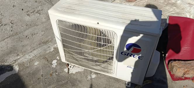 1 ton ac gree  condition 10 /9