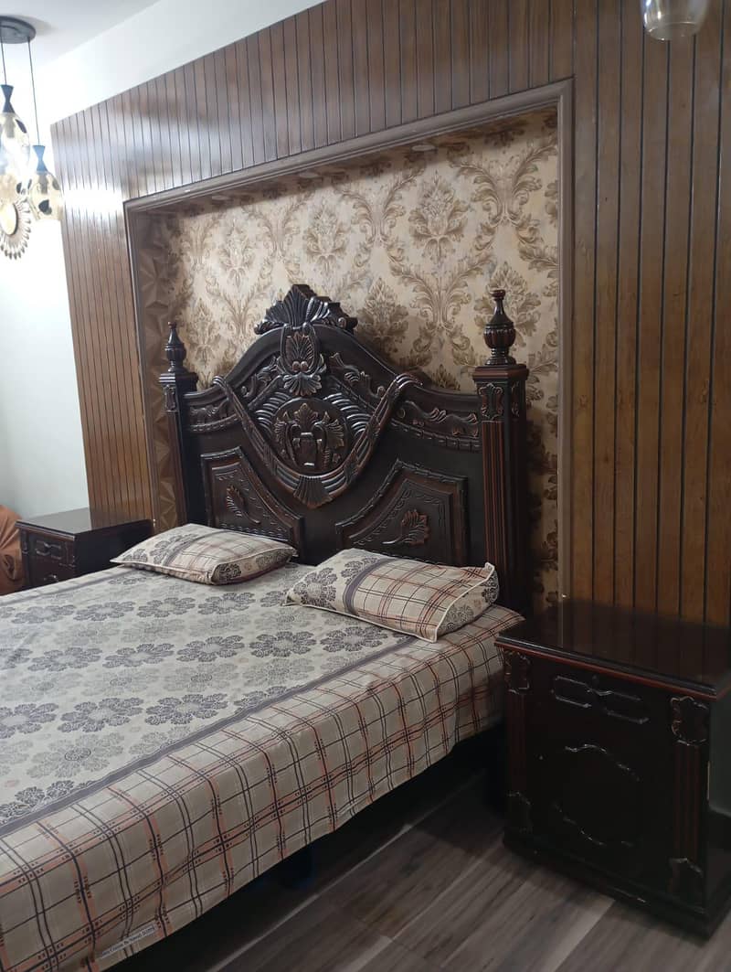 Bed with dressing table 3