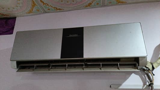AC  1.5 Ton Electrolux