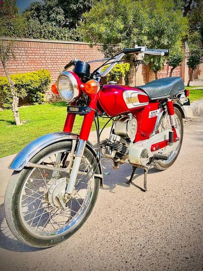 YAMAHA DX 100 FOR SALE  CONDITION 10 / 10