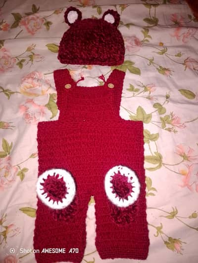  Handmade Red Velvet Bear Crochet Set - Newborn & Baby Wear