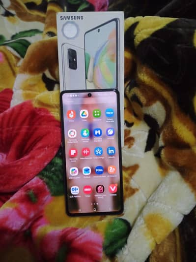 Samsung a71/////8////128///