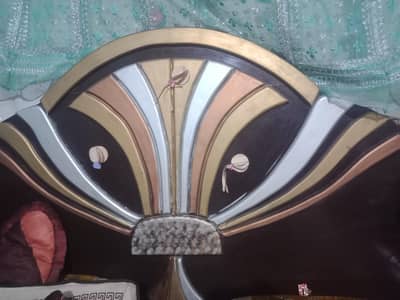 Double bed singharmaiz showcase 3 tables