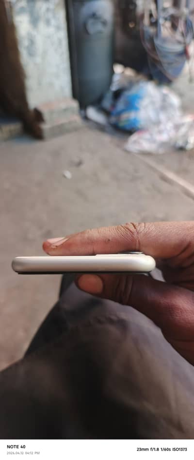 iphone 11 urgent salę